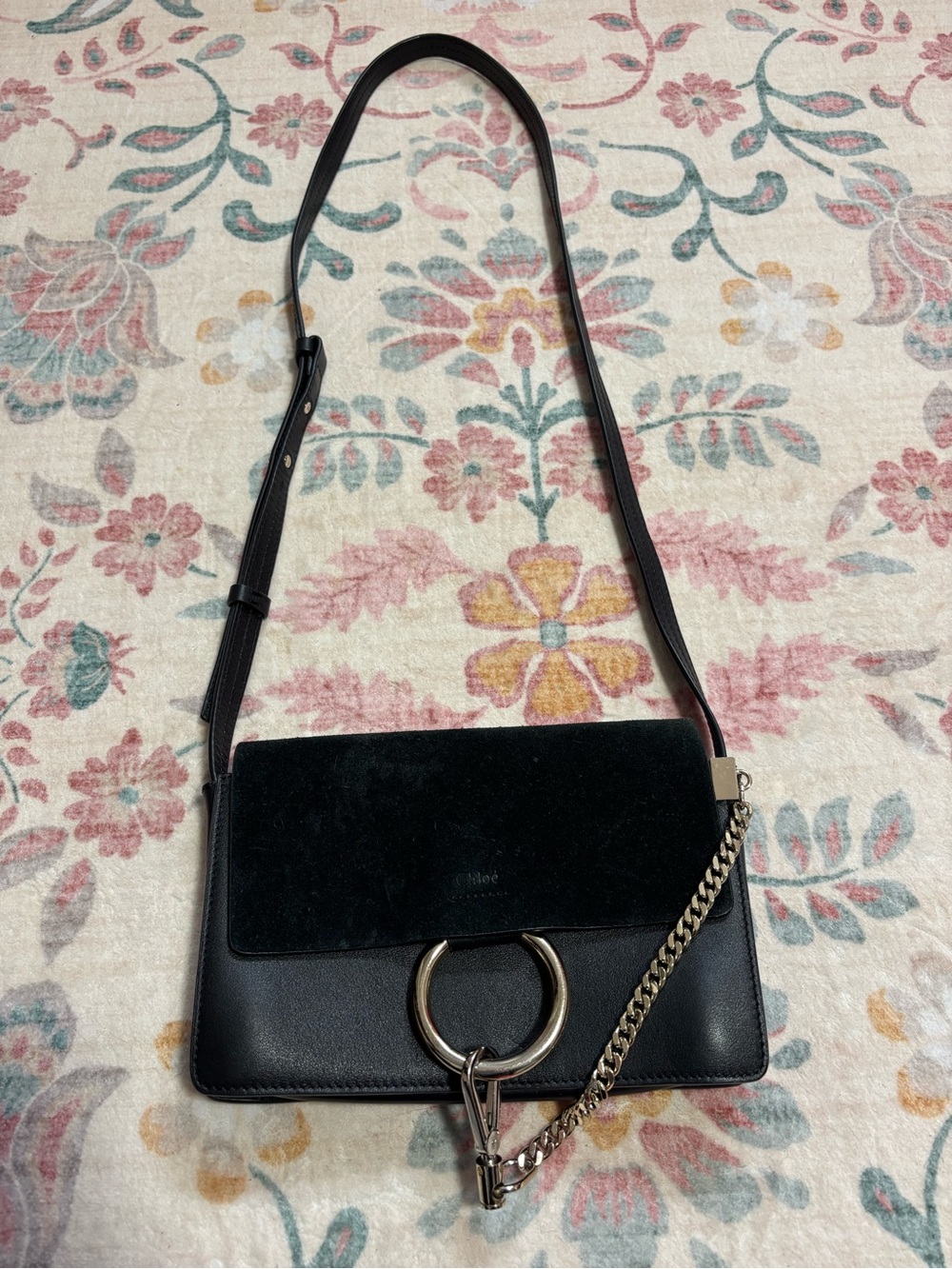 Chloé Faye Small Shoulder Bag in Black with silver hardware